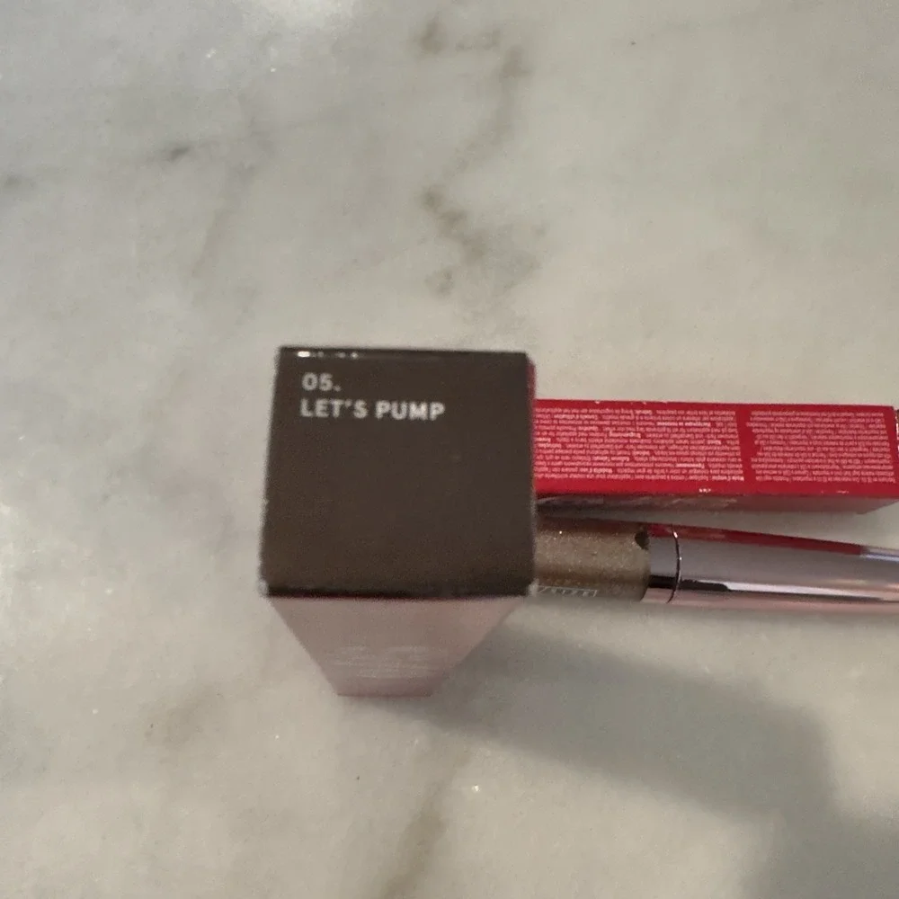 (2)One/Size 05 LET'S PUMP Eye Popper Sparkle Vision Eyeshadow NIB
